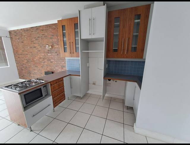 1 BEDROOM APARTMENT FOR SALE IN GREENSIDE